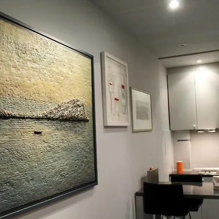 Art Apartment *